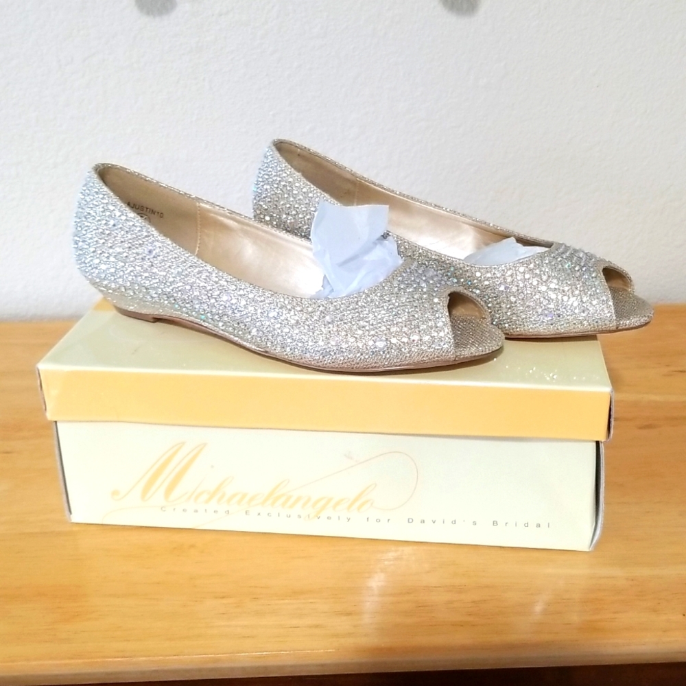 David's Bridal low wedge wedding dress shoes size 7